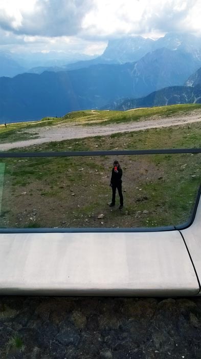 Selfie vor dem Fenster des MMM Corones